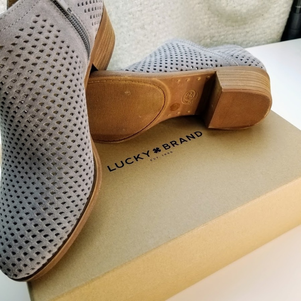 NWT Lucky Brand Gray Suede Booties NEW !  7.5 & 10 - Picture 4 of 8